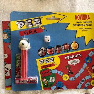 PEZ Czech game board, snoopy